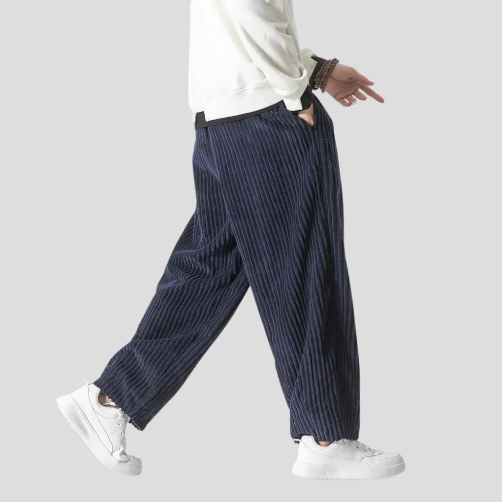 Lockere, gerade geschnittene Herrenhose
