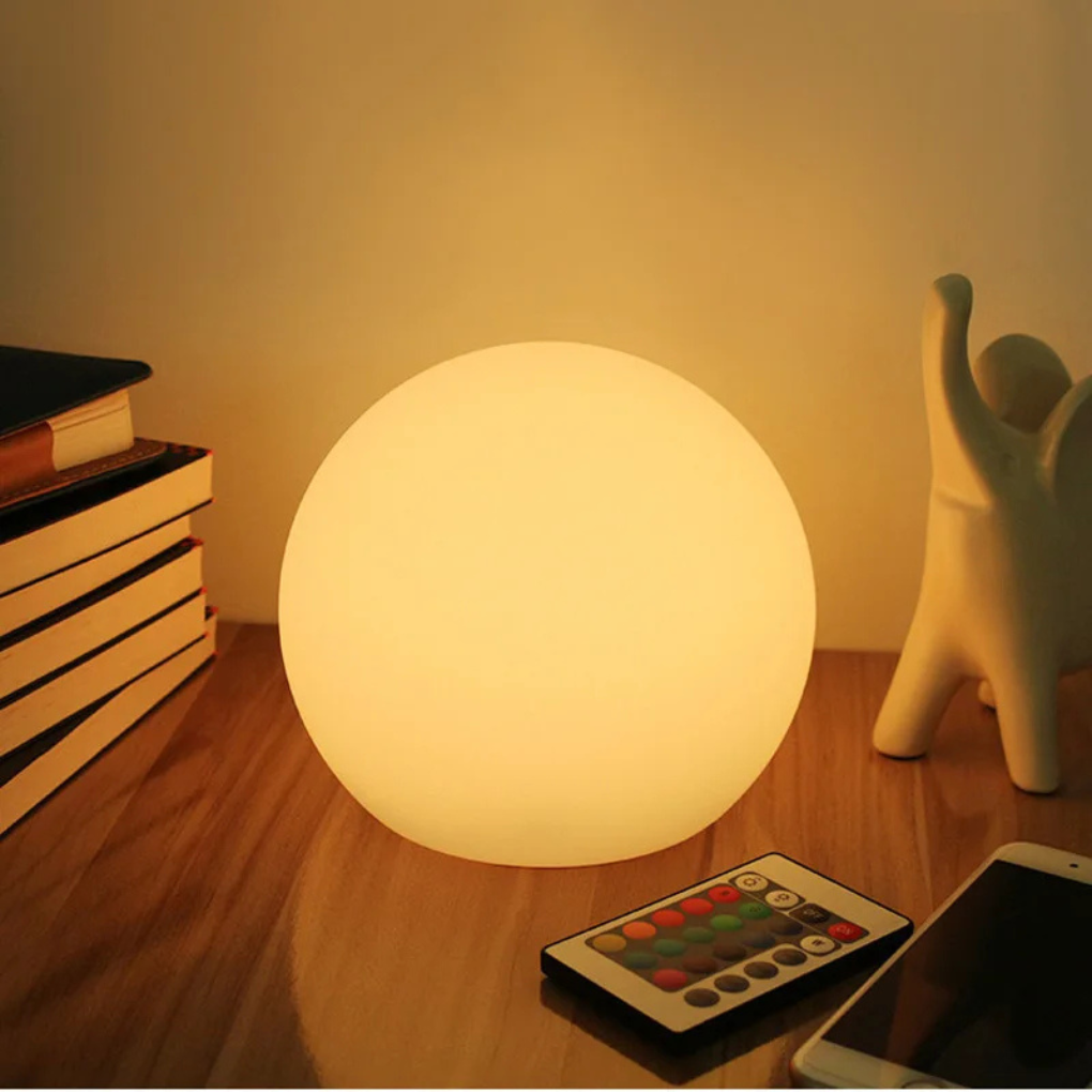 Bunte kabellose LED-Tischleuchte mit Fernbedienung