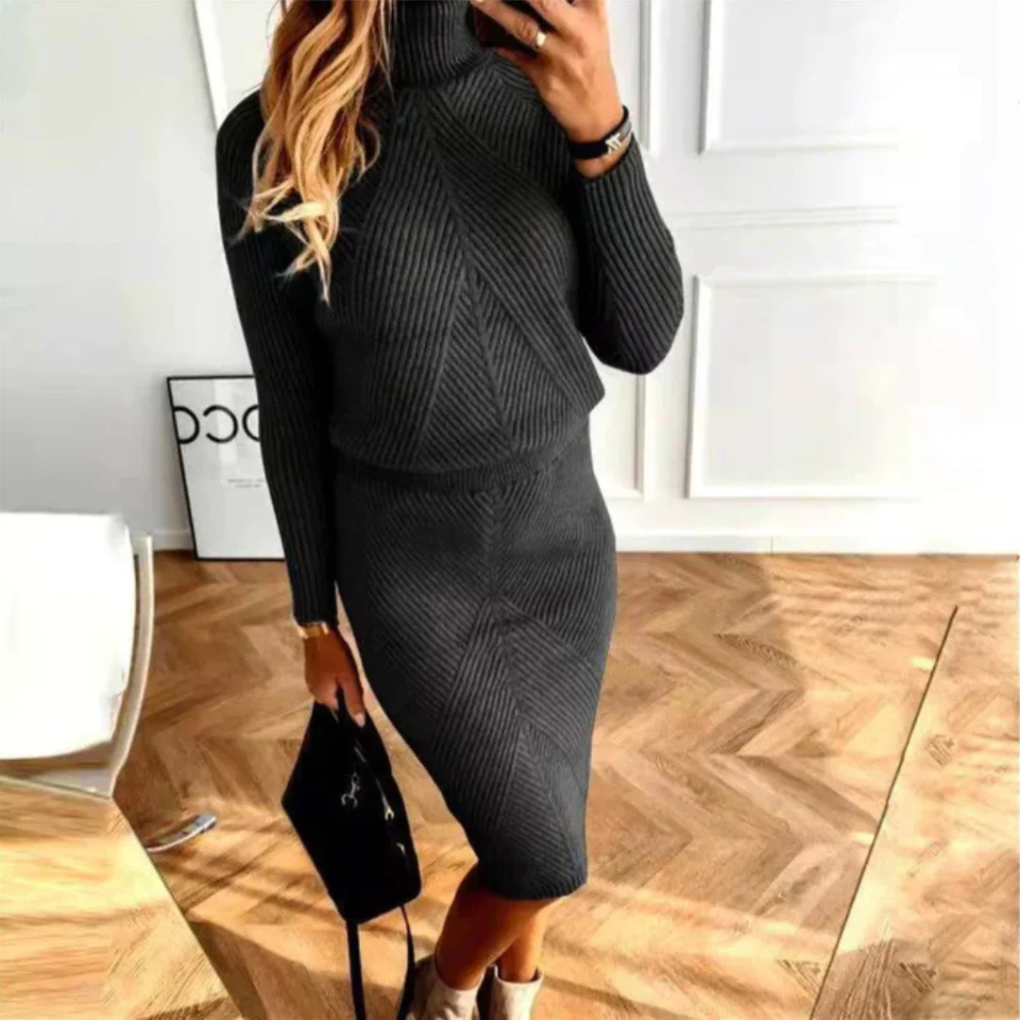 Damen-Strickkleid mit Rundhalsausschnitt