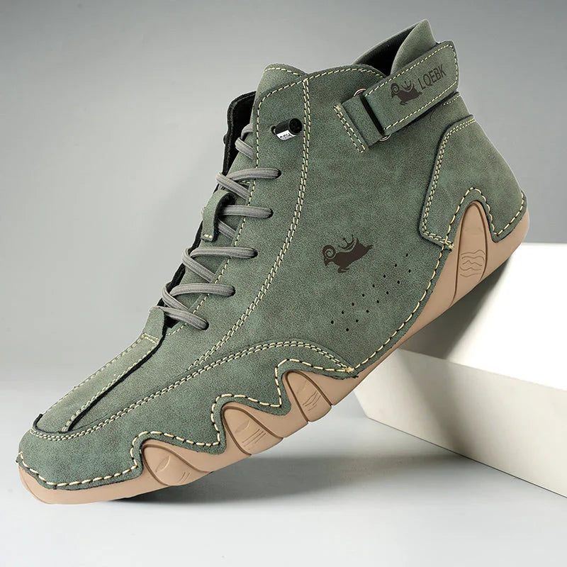 Bequeme orthopädische Wanderschuhe aus Leder