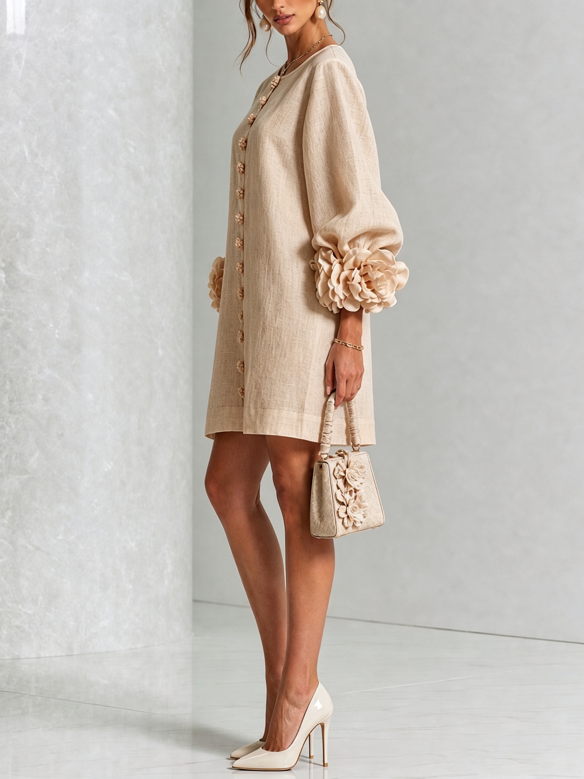 Damen Romantisches Minikleid mit Rosen an den Ärmelbündchen