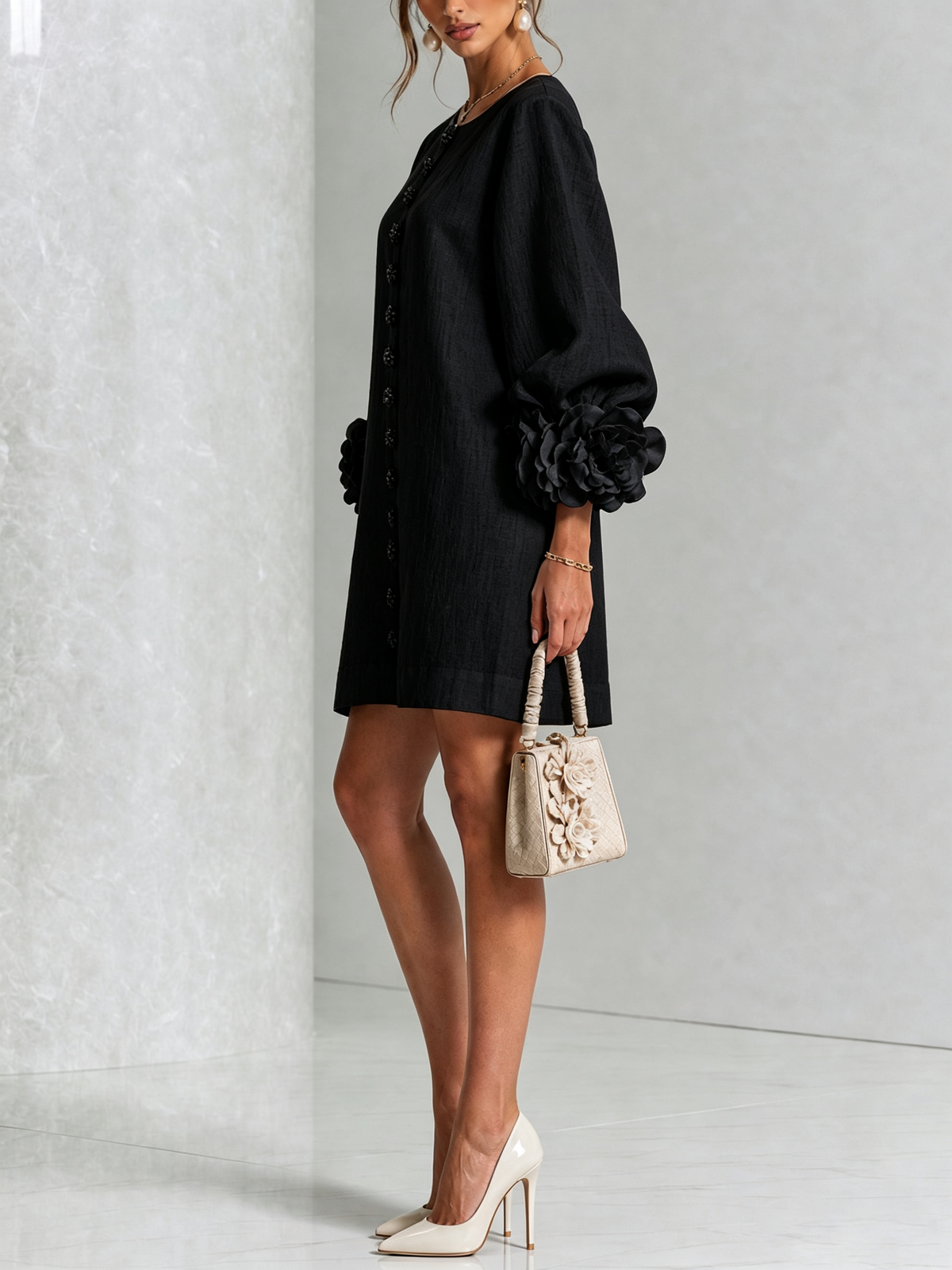 Damen Romantisches Minikleid mit Rosen an den Ärmelbündchen