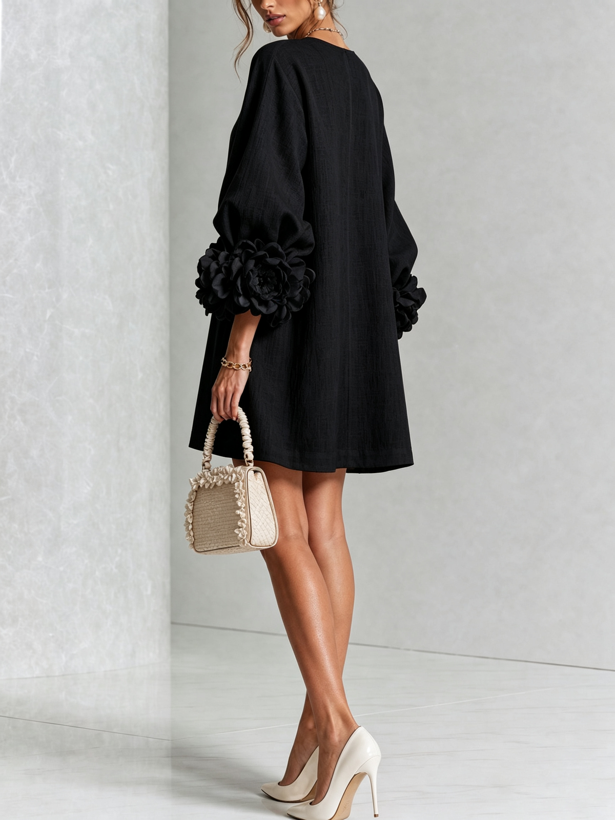 Damen Romantisches Minikleid mit Rosen an den Ärmelbündchen
