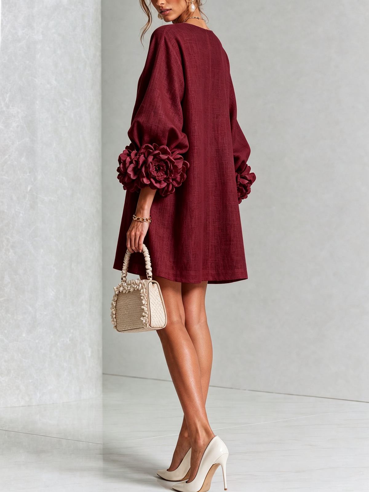 Damen Romantisches Minikleid mit Rosen an den Ärmelbündchen