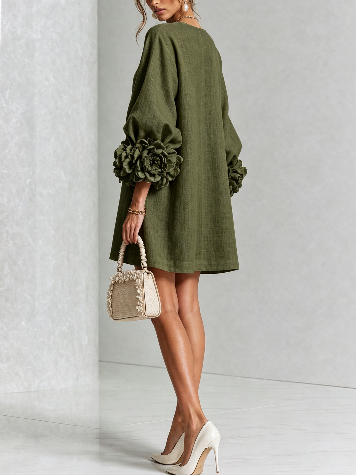 Damen Romantisches Minikleid mit Rosen an den Ärmelbündchen