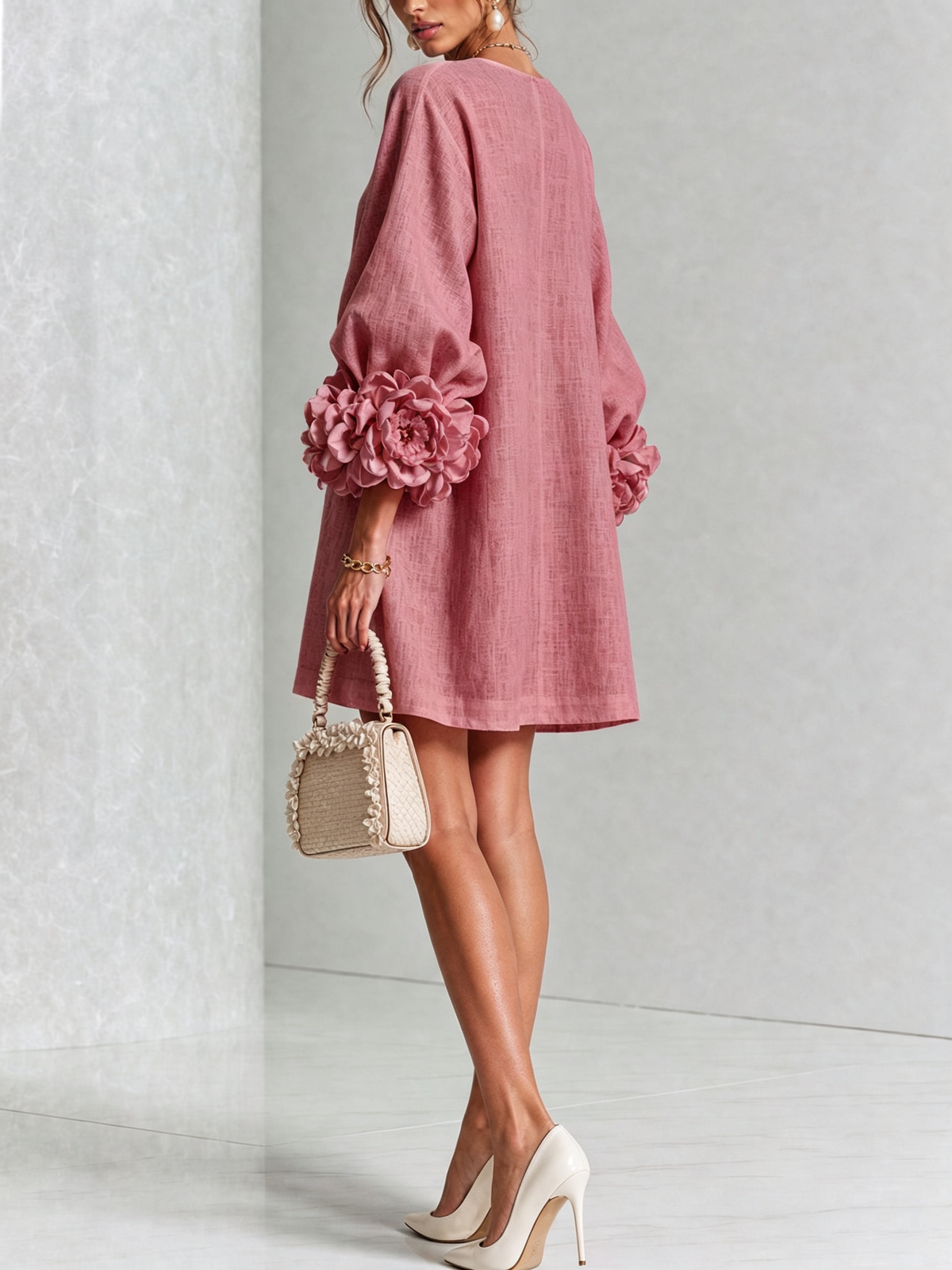 Damen Romantisches Minikleid mit Rosen an den Ärmelbündchen