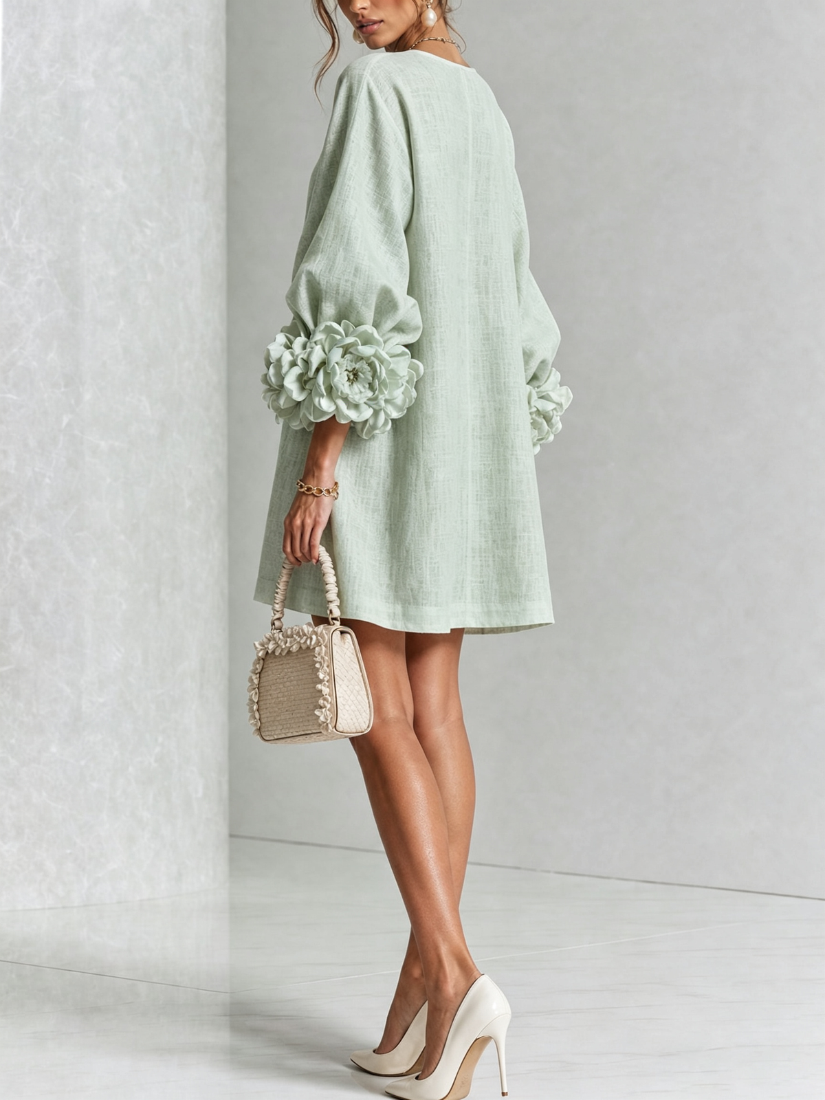 Damen Romantisches Minikleid mit Rosen an den Ärmelbündchen