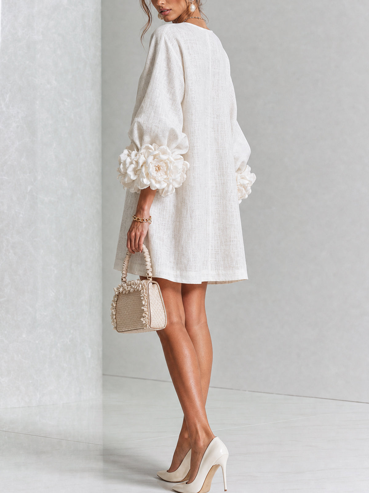 Damen Romantisches Minikleid mit Rosen an den Ärmelbündchen
