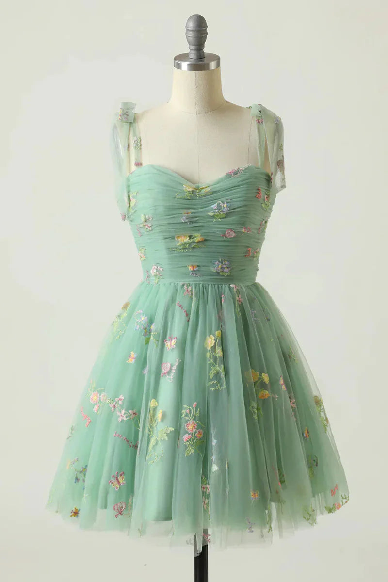 Ballkleid aus besticktem Tüll