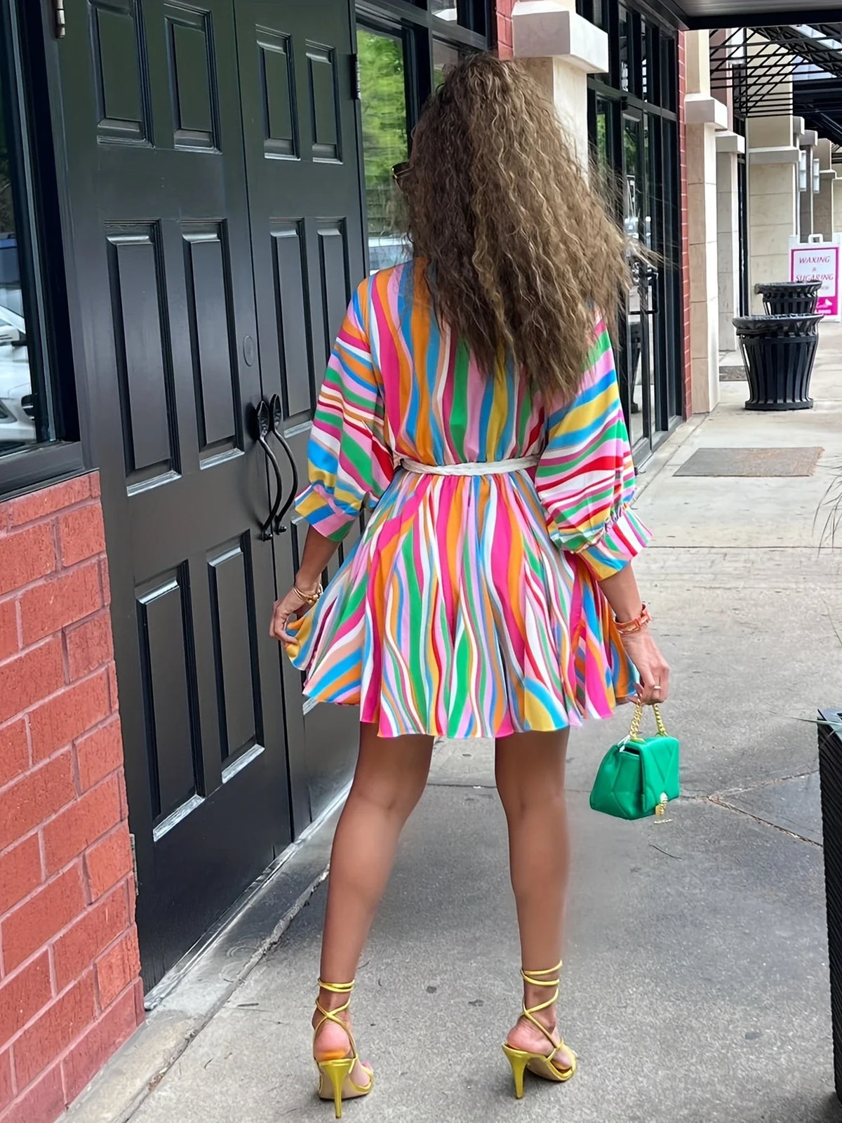 Bunt gestreiftes V-Ausschnitt Kleid mit Gürtel Lässig A-Linie Lange Ärmel