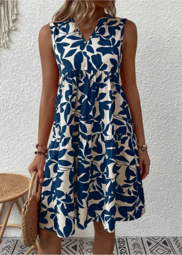 Elegantes Sommerkleid mit V-Ausschnitt und femininer Silhouette