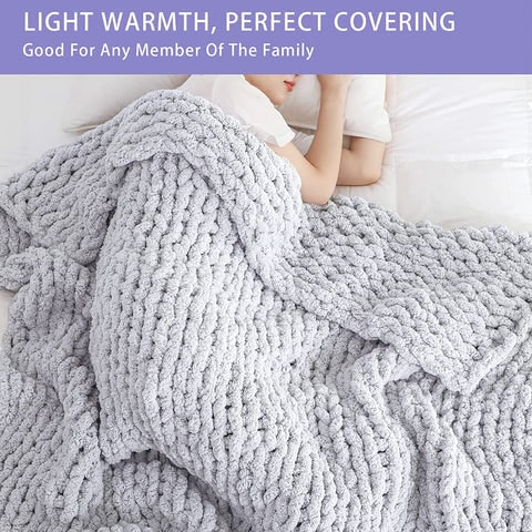 Chunky Knit Throw Blanket with Cosy Chenille Yarn and Oversized Loop Stitches Faux Fur