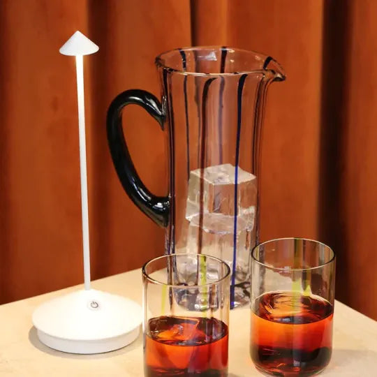 Luma – Schlanke, kabellose LED-Tischlampe im modernen Design
