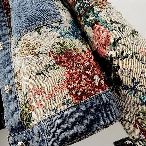 Damen-Jeansjacke mit Blumenmuster