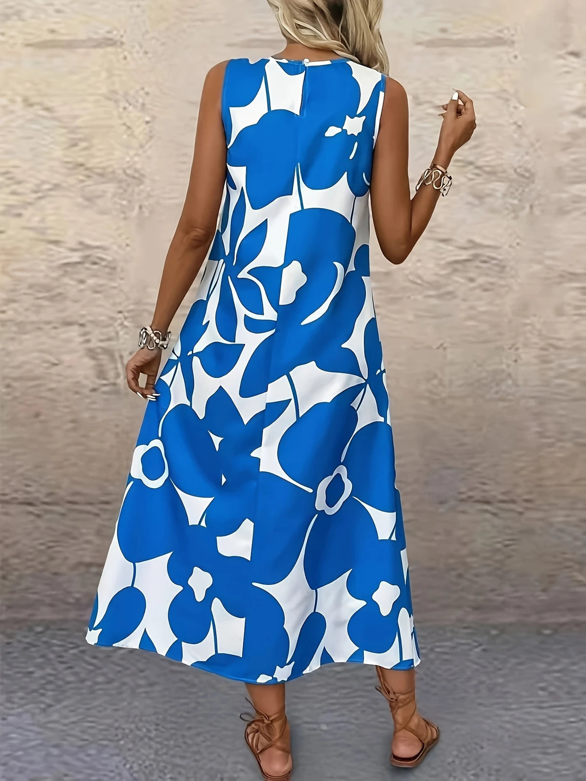 Ärmelloses Kleid mit Blumenmuster und Katzenohren Himmelblau