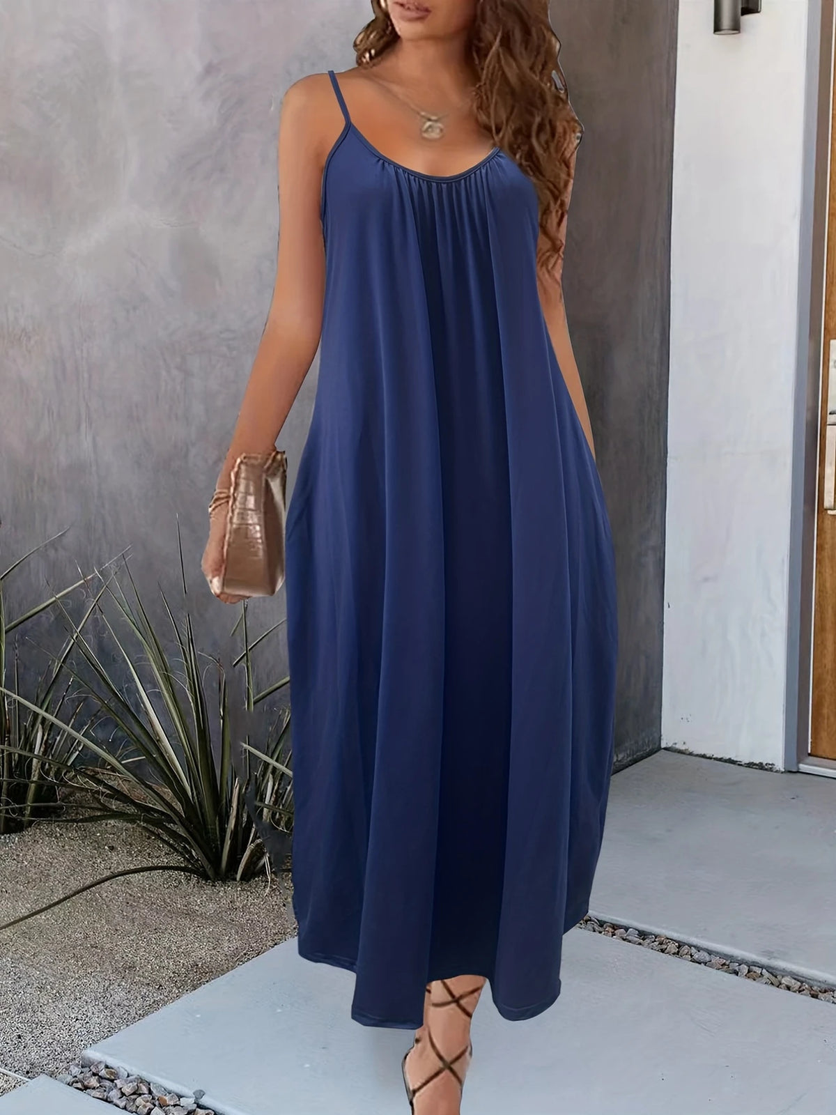 Langes Sommerkleid mit Taschen Luftiges Spaghetti-Trägerkleid
