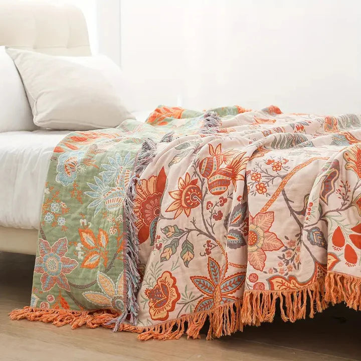 Rustikale Boho-Decke mit Blumenmuster