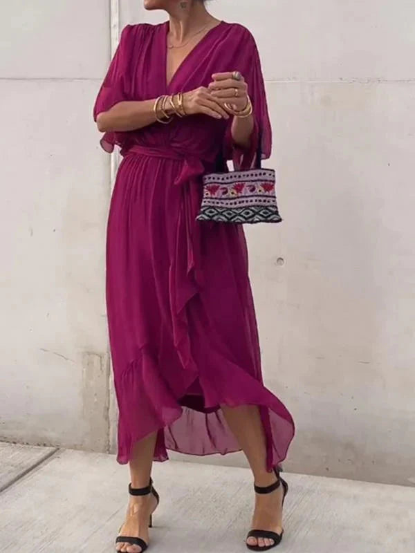 Elegantes Kleid mit V-Ausschnitt