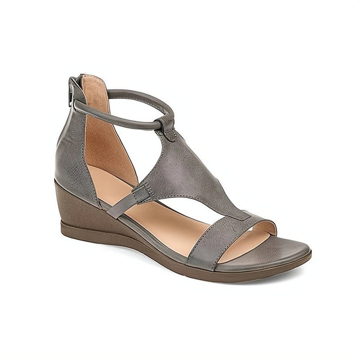 Mühelose Eleganz – Stylische Römersandalen für Damen