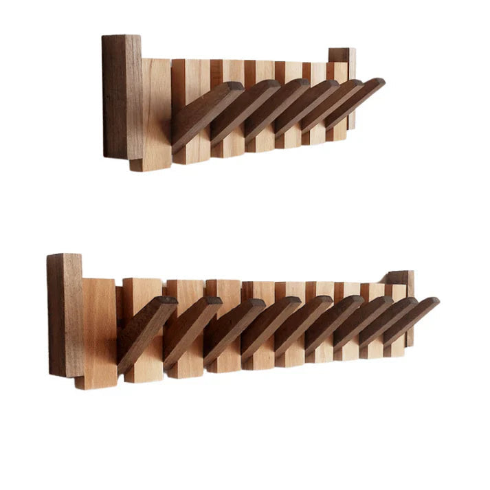 Robuster Wandgarderobenständer aus Holz mit Musikalischem Design
