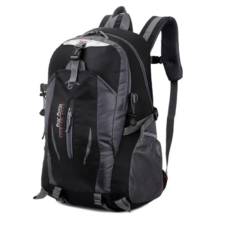 Wasserdichter Outdoor-Reiserucksack mit mehreren Fächern