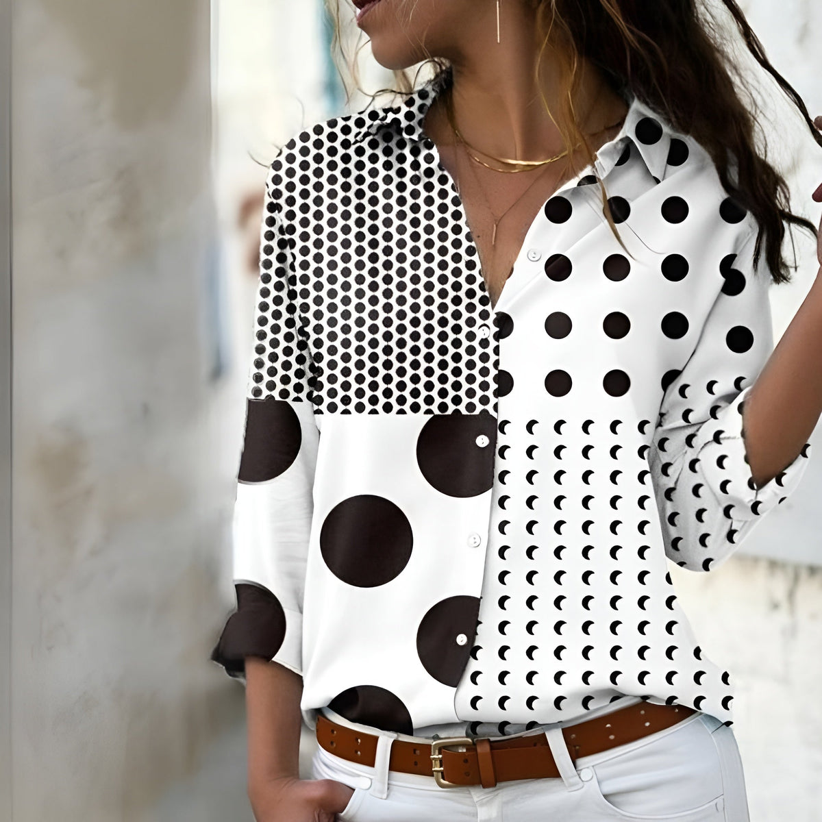 Sommerliches Maxikleid mit V-Ausschnitt und Boho-Muster